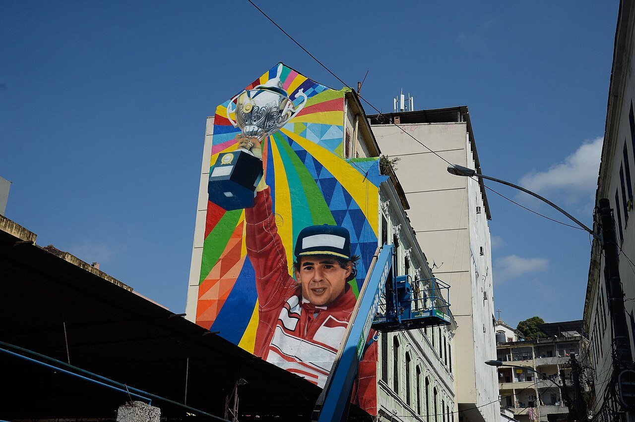 Arte na parede: o muro como galeria da favela